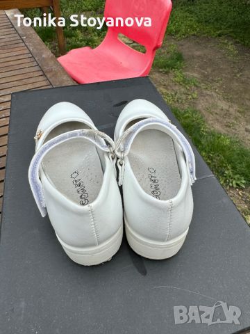 Бели пантофки, стелка естествена кожа - размер 25, снимка 5 - Детски пантофи - 45112169