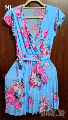 Нова лятна дамска рокля, тип солей, ХЛ размер, светло синя с розови рози , снимка 1 - Рокли - 46410640