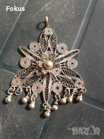 Красив накит висулка филигран