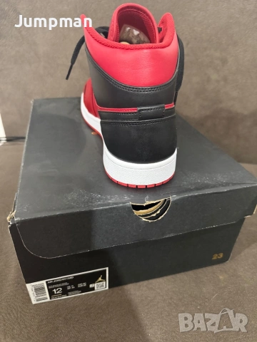 Air jordan retro 1 MID, снимка 4 - Маратонки - 53470475