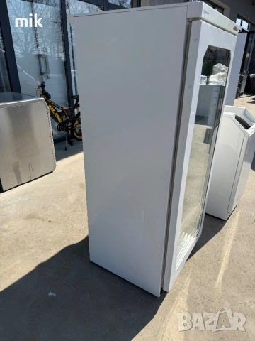 Минусова хладилна витрина Bauknecht 140 см , снимка 3 - Витрини - 53743854