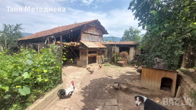 Масивна 2ет. къща 148м², двор 1126м², селскост. постройка 79м² кладенец - с. Слатина 25 км от Карлов, снимка 15 - Къщи - 52525050