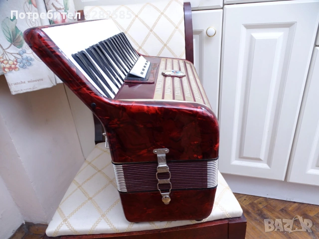 Продавам неупотребяван акордеон Weltmeister 48 баса в отлично състояние, снимка 10 - Акордеони - 53770008