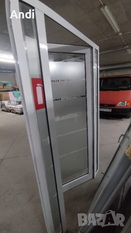 Алуминиевa вратa с касa, бяла със стъкла - лява  132/210см, снимка 2 - Дограми - 52829663