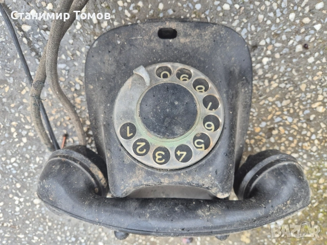 стар телефон с шайба