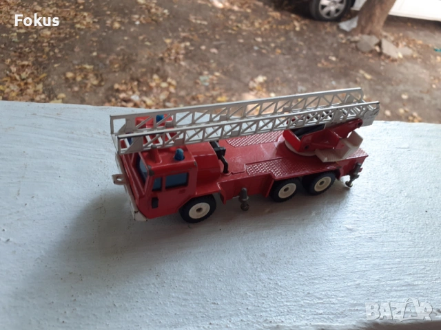 ПОЖАРНА - РЯДКА КОЛЕКЦИОНЕРСКА ИГРАЧКА - SIKU 2914, снимка 2 - Антикварни и старинни предмети - 53517135