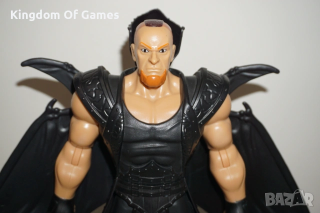 Рядка Оригинална Голяма Кеч Фигура На The Undertaker С Изкачащи Черни Крила 30см, снимка 3 - Колекции - 54275838