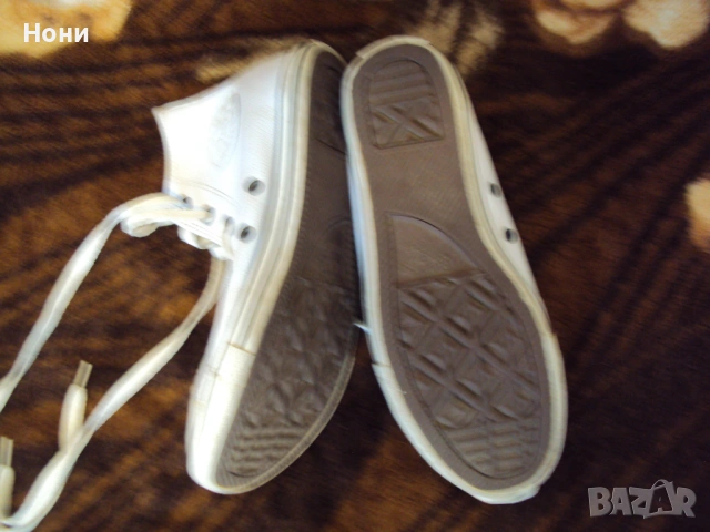 Бели кецове Converse номер 37,5, снимка 4 - Кецове - 53404453