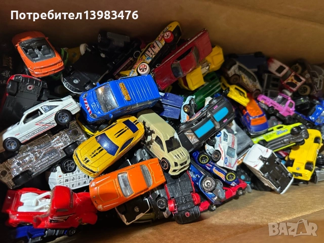 Колички Hot wheels, Matchbox, Welly, снимка 4 - Коли, камиони, мотори, писти - 54073339