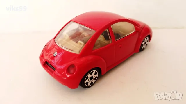 Bburago VOLKSWAGEN New Beetle 1:43, снимка 4 - Колекции - 48893378