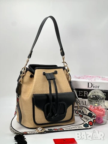 чанти valentino garavani, снимка 13 - Чанти - 50776530