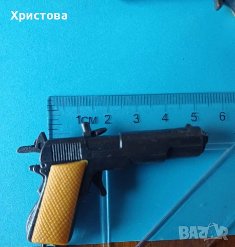 Пистолет ретро метални от 90-те, снимка 6 - Колекции - 54100648