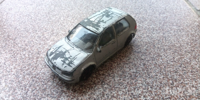 Bburago Volkswagen Golf IV '98 - Made in Italy 1:43, снимка 15 - Колекции - 52927589