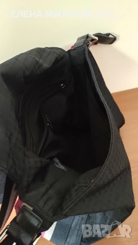 DKNY дамска чанта в черен цвят, снимка 8 - Чанти - 52497659