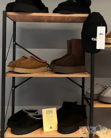 дамски обувки UGG, снимка 1 - Дамски боти - 48842216