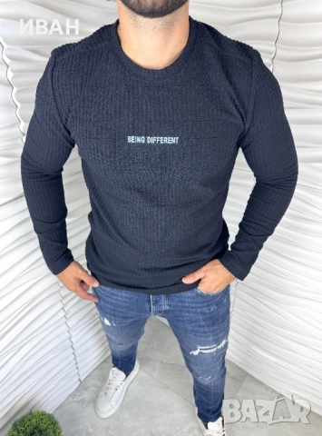 Мъжка блуза в тъмно син цвят с надпис отпред