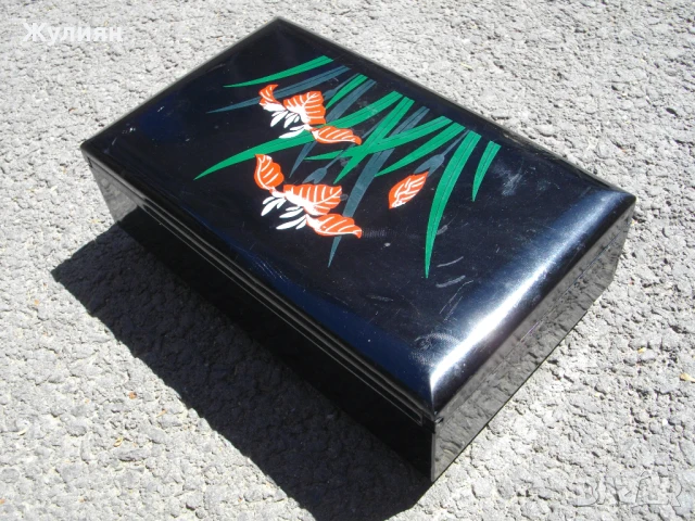 СТАРА КУТИЯ ЗА БИЖУТА РЪЧНО РИСУВАНА , снимка 2 - Антикварни и старинни предмети - 51156936