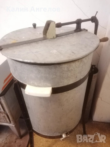 Продавам центрофуга за мед