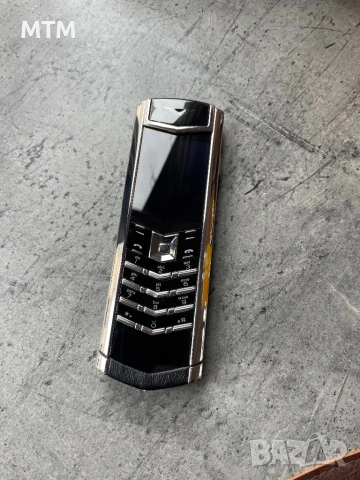 Vertu Signature лимитиран