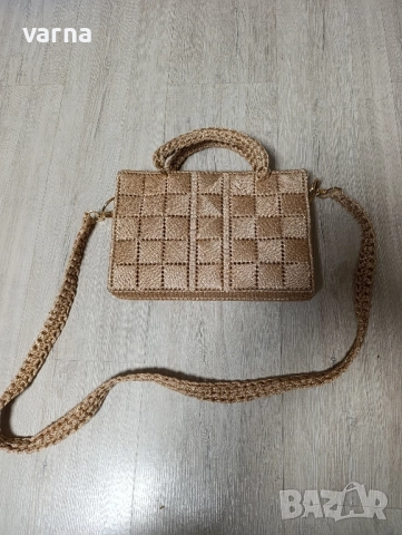 Красиви и стилни дамски чанти ръчно плетени, снимка 3 - Чанти - 51860211