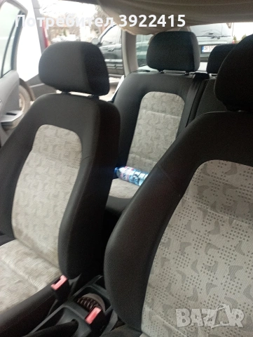 Продавам Шкода Фабия 1,4 газ, бензин,2003 година,напълно обслужена., снимка 4 - Автомобили и джипове - 53825938