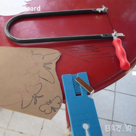 Комплект циркулярни триони с 8 остриета и рамка за метал и дърво прецизни разрези дървена дръжка НОВ, снимка 3 - Други инструменти - 53434758