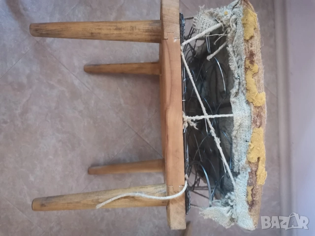 Комплект ретро фотьойл и табуретка подготвени за претапициране , снимка 4 - Антикварни и старинни предмети - 53138848