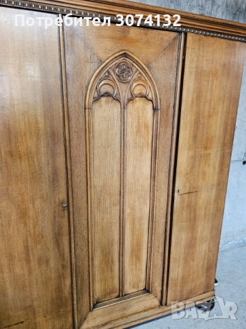 Гардероб в Готически стил, снимка 2 - Гардероби - 53711977