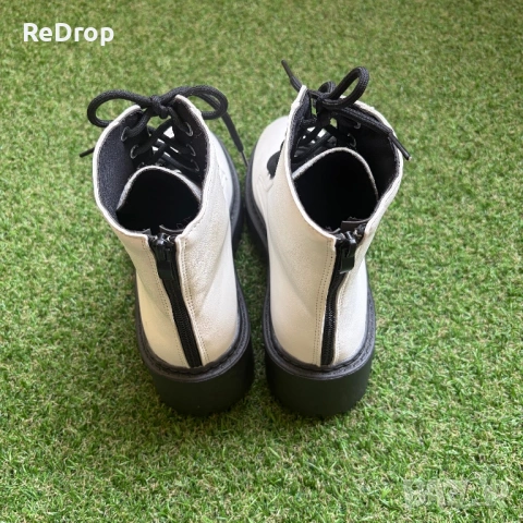 Дамски кубинки бели и сребристи, без марка, снимка 5 - Дамски боти - 54090581