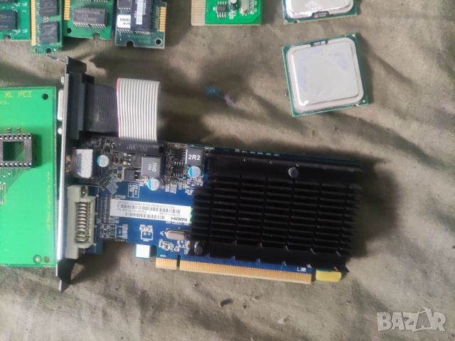 Продавам стари компютърни части : процесори, рам и др., снимка 11 - Друга електроника - 45504172