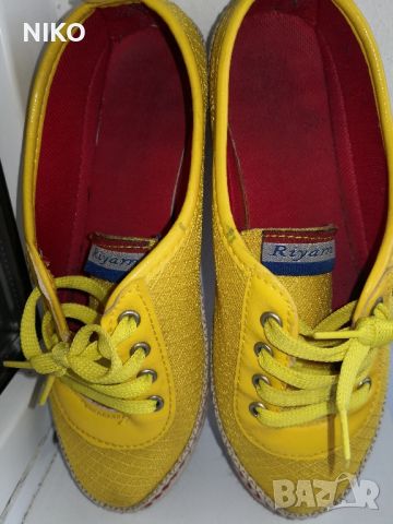ПРОДАВАМ,Равни дамски обувки Модел ,,Риана,,жълто, снимка 9 - Маратонки - 46343532