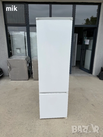 Хладилник с фризер Миеле с 2 мотора 177см, снимка 2 - Хладилници - 51845848