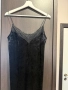 Къса черна рокля , снимка 2
