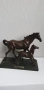 Винтидж скулптура на кон и жребче, снимка 5