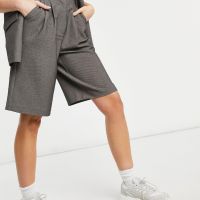 Дамски къс панталон Y.A.S. Tailored Bermuda Shorts , снимка 1 - Къси панталони и бермуди - 45781588