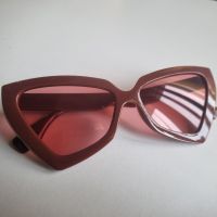 Слънчеви дамски очила, снимка 2 - Слънчеви и диоптрични очила - 45870624