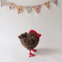 Петел и кокошка, ръчно плетени играчки за великденска декорация, снимка 4 - Декорация за дома - 45250220