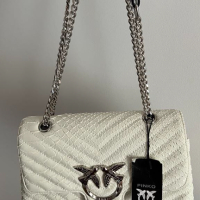 Дамска чанта с лого на Pinko, снимка 3 - Чанти - 45036019