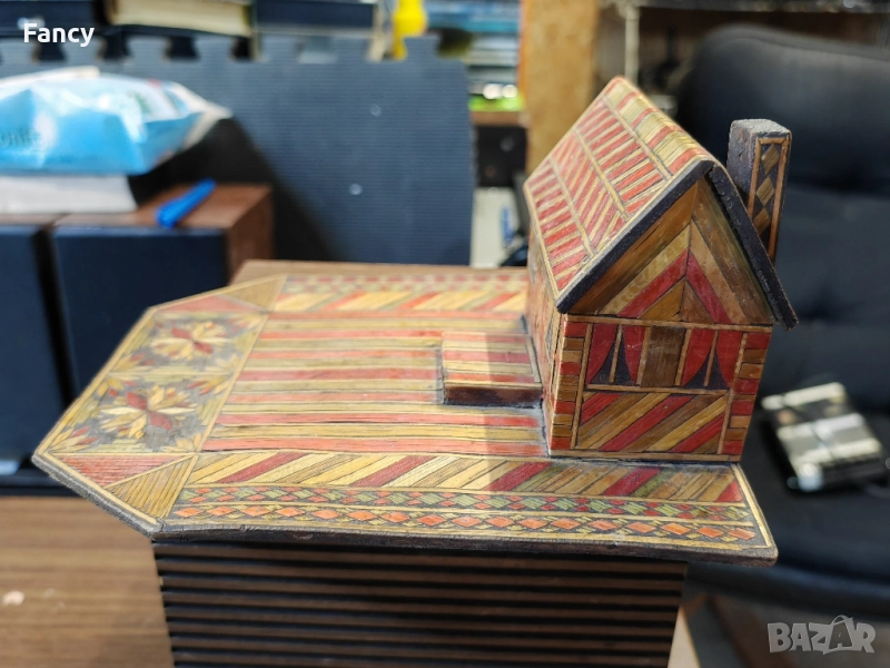 Стара дървена касичка , снимка 1