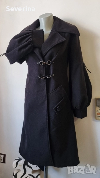 Уникален дизайн, ново наситено черно палто , снимка 1
