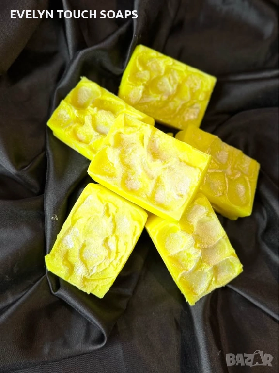 Натурален сапун с аромат на Дюля, снимка 1