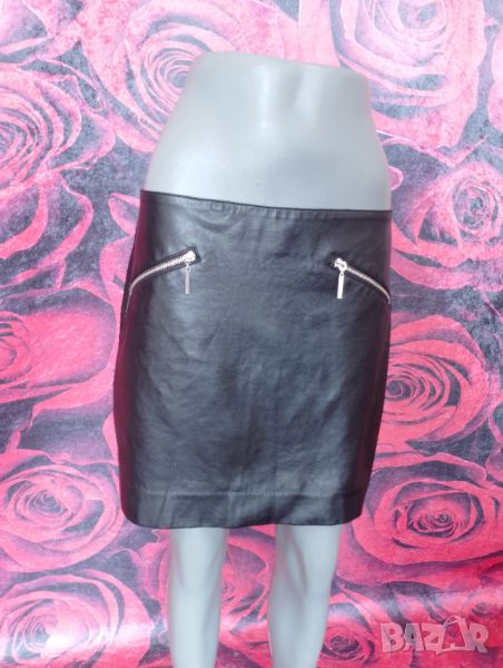Черна къса пола с декоративни ципове от естествена кожа М, снимка 1