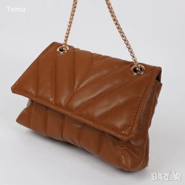 Компактна ватирана кафява чанта с капак и дръжка за рамо тип синджир 30x20см, снимка 1