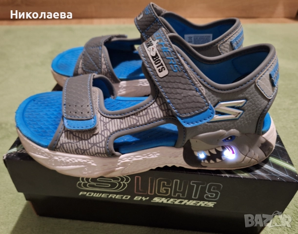 Светещи детски сандали Skechers, снимка 3 - Детски сандали и чехли - 52343936