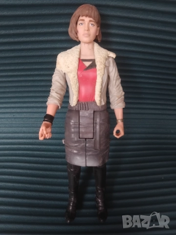 Star Wars Qi’Ra Corellia - 100% оригинална сувенирна кукла Hasbro , снимка 4 - Кукли - 51968114