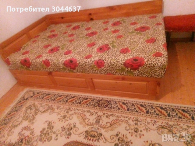 Продавам легло