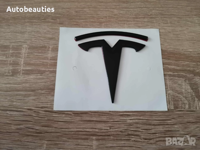 черен гланц лого Tesla 