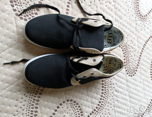 Мъжки спортни обувки 43 номер гуменки, снимка 4 - Маратонки - 52340908