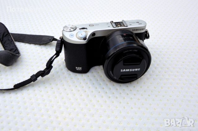 Продавам безогледален фотоапарат Samsung NX500, снимка 3 - Фотоапарати - 46412040