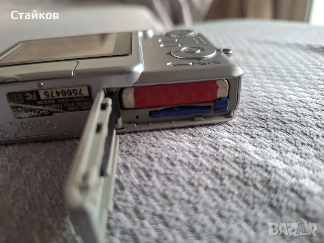 Sony Cyber-shot DSC-W30, снимка 3 - Фотоапарати - 54195054